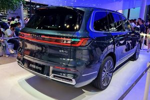 围观天花板：银河M9展台人从众，挤进去才知道有多香