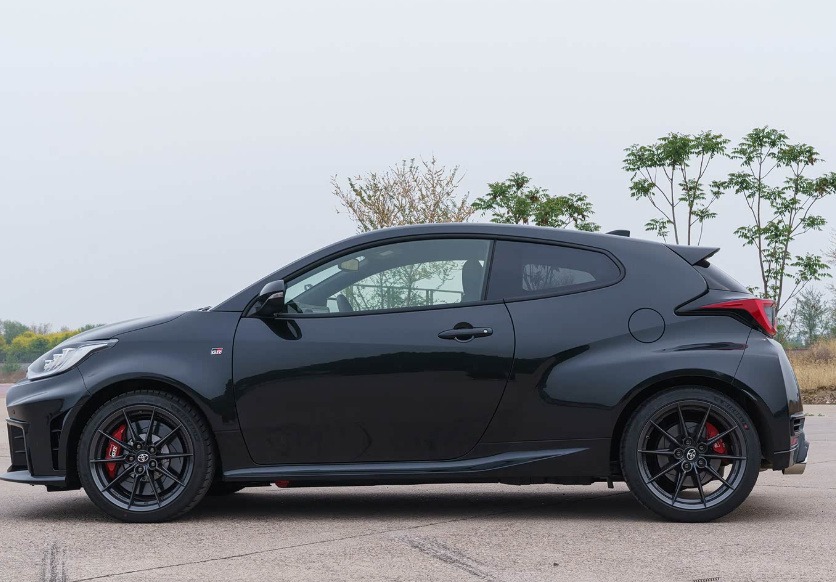 售价近40万的丰田GR YARIS，究竟是谁的梦中情车？