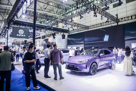 2025齐鲁秋季车展开幕，千车争锋，科技狂欢，AI“荐车”等你来！