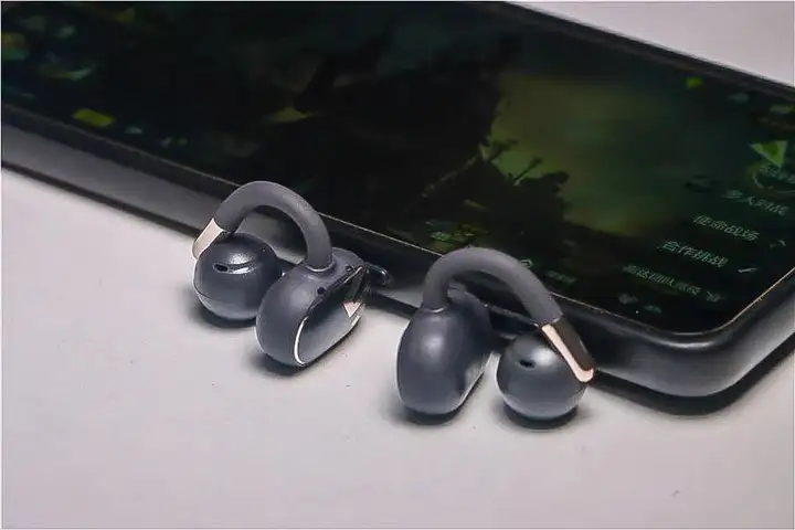 泥炭Clip1耳夹耳机实测：佩戴无感，音质却让我惊掉下巴？
