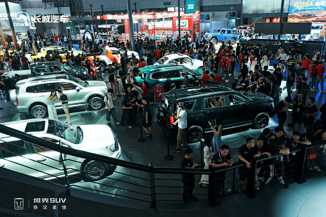 张雨绮亮相坦克展台 全新坦克500Hi4-T/Z智享版闪耀成都车展!