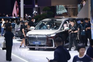 爆款接二连三，销量势如破竹，“国家队”岚图做对了什么？