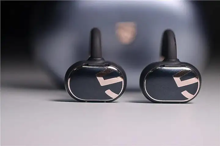 泥炭Clip1耳夹耳机实测：佩戴无感，音质却让我惊掉下巴？