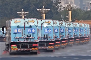第零方阵！比亚迪环卫车护航九三阅兵！第10000辆新能源轻卡下线
