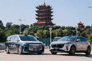 宠爱武汉新生，岚图汽车连续两年护航大学生迎新季