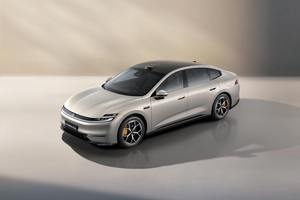 长安启源A06首秀 同级最大前备厢远超Model3和小米SU7