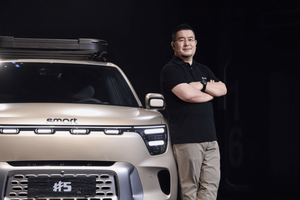 吉利剑指300万销量，smart却调低目标！易寒的“小车救赎”靠谱吗？