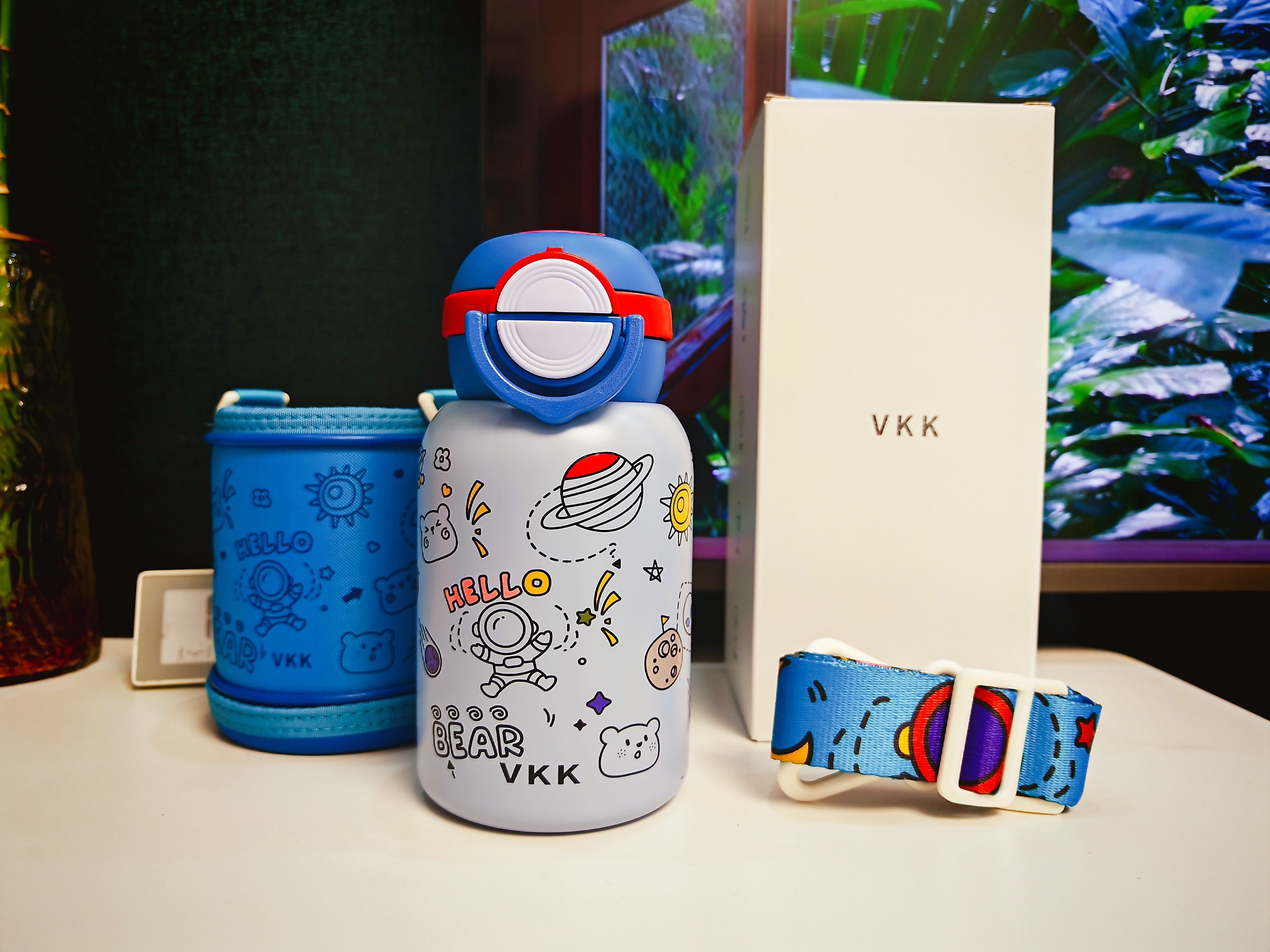 性能与安全兼得！宫菱0重金属0胶水儿童保温杯测评，欧盟认证品质