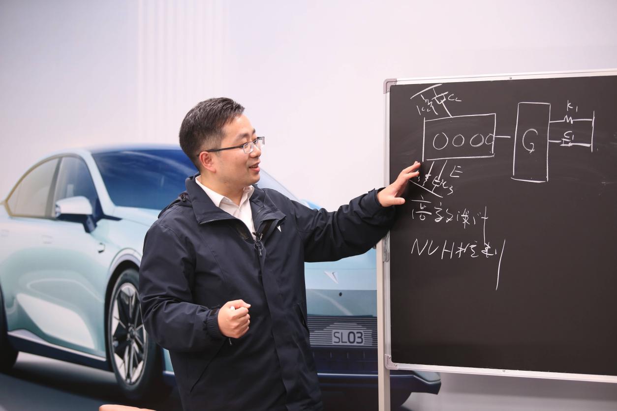 长安新势力：全球化竞争下的深蓝攻略