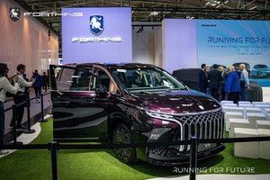 剑指世界舞台！星海V9登陆慕尼黑车展 成20万级唯一中大型插混MPV