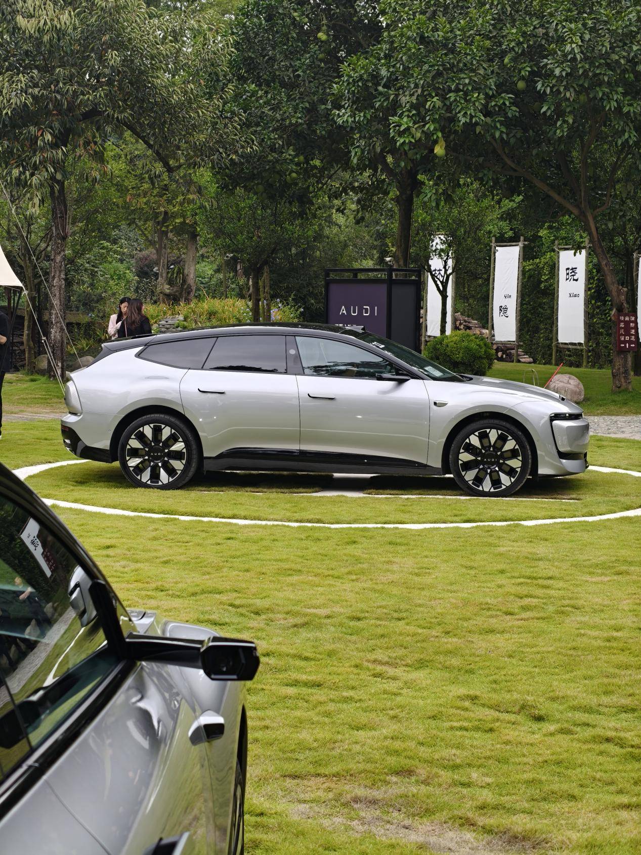 试驾奥迪E5 Sportback：带上quattro的智能电动车，就是操控天花板