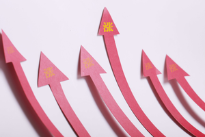 车市很艰难，8月零售和新能源却又创了新高