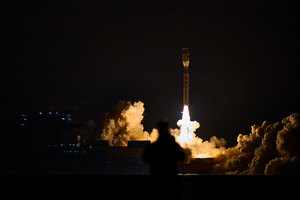 一个月内两连发，在轨卫星增至52颗 吉利星座第五轨卫星成功发射入轨
