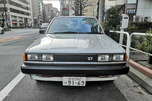 八十年代丰田中型车的经典之作：丰田Carina A60