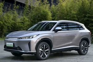 10万级混动SUV为何集体沉默？9.98万荣威D5X DMH的“破局算法”