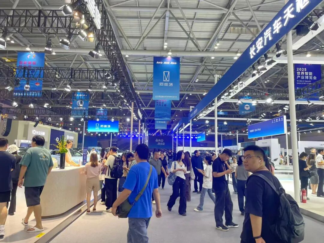 硬核技术加快产业升级，重庆打造智能网联新能源汽车集群不客气了